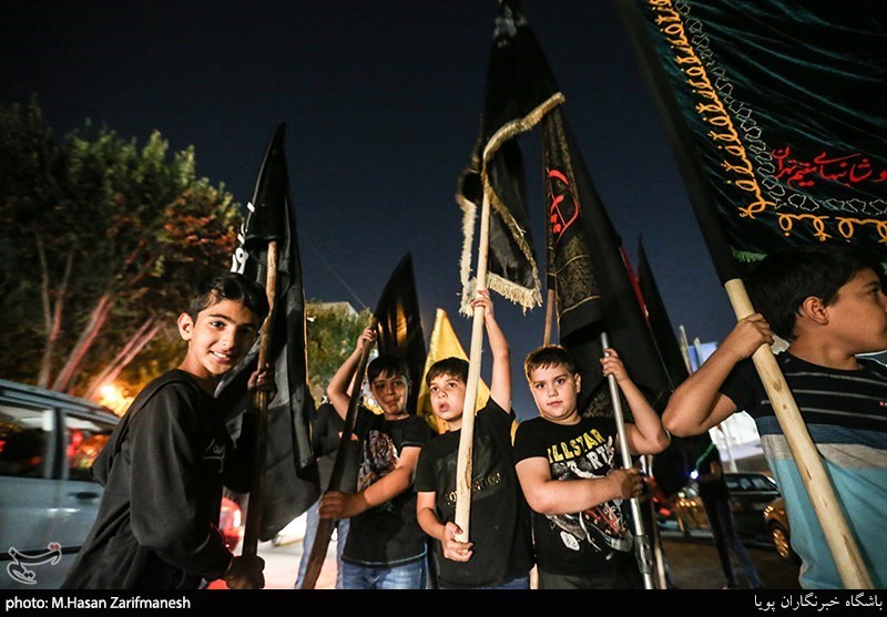 دسته عزاداری هیات چهارده معصوم به مناسبت هفتم شهادت امام حسین(ع)