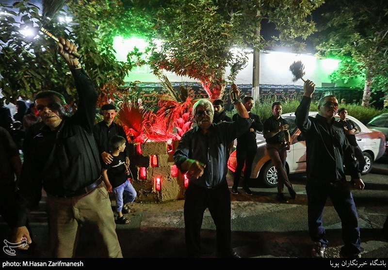 دسته عزاداری هیات چهارده معصوم به مناسبت هفتم شهادت امام حسین(ع)