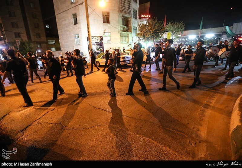 دسته عزاداری هیات چهارده معصوم به مناسبت هفتم شهادت امام حسین(ع)