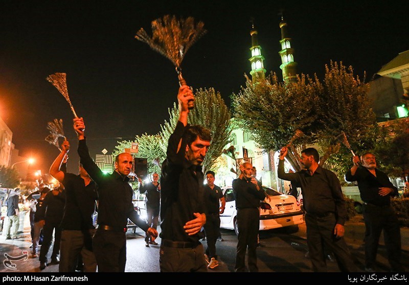 دسته عزاداری هیات چهارده معصوم به مناسبت هفتم شهادت امام حسین(ع)