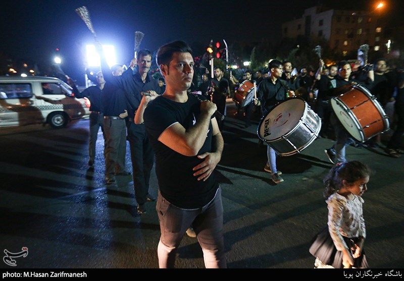 دسته عزاداری هیات چهارده معصوم به مناسبت هفتم شهادت امام حسین(ع)