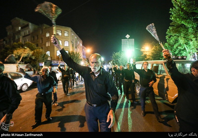 دسته عزاداری هیات چهارده معصوم به مناسبت هفتم شهادت امام حسین(ع)