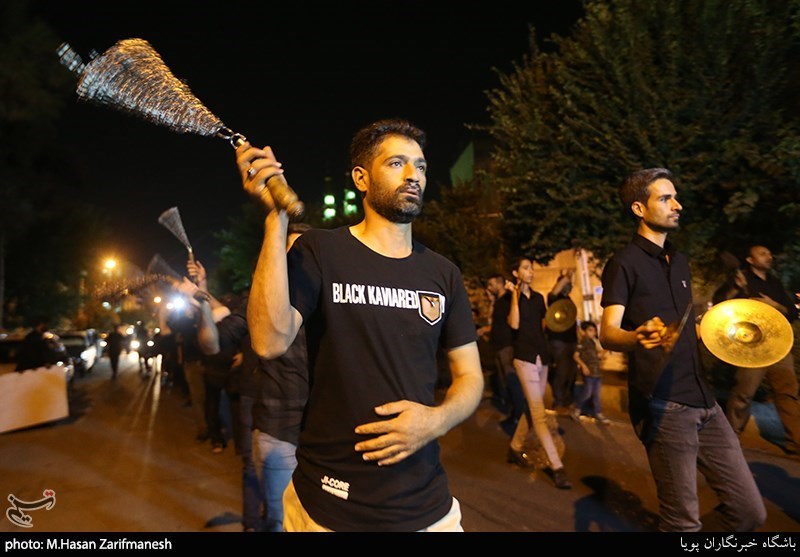 دسته عزاداری هیات چهارده معصوم به مناسبت هفتم شهادت امام حسین(ع)